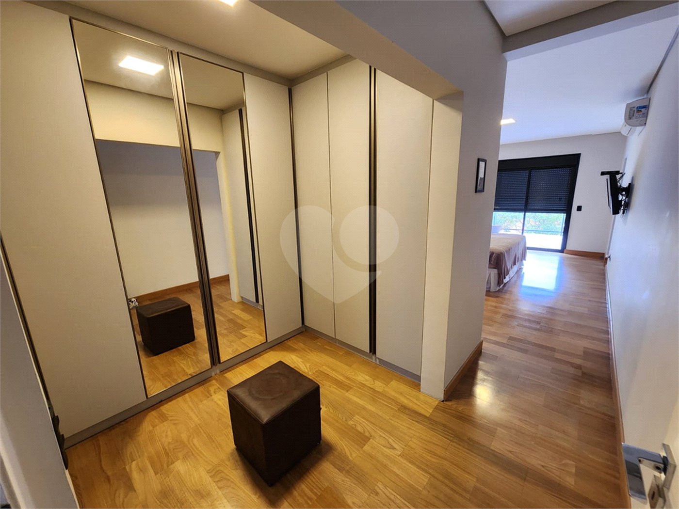 Casa à venda com 4 suítes em Jardim Prudência, São Paulo, SP