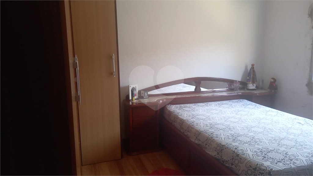 Casa à venda com 5 quartos, sendo 2 suítes, em Jardim Santa Clara, Guarulhos, SP