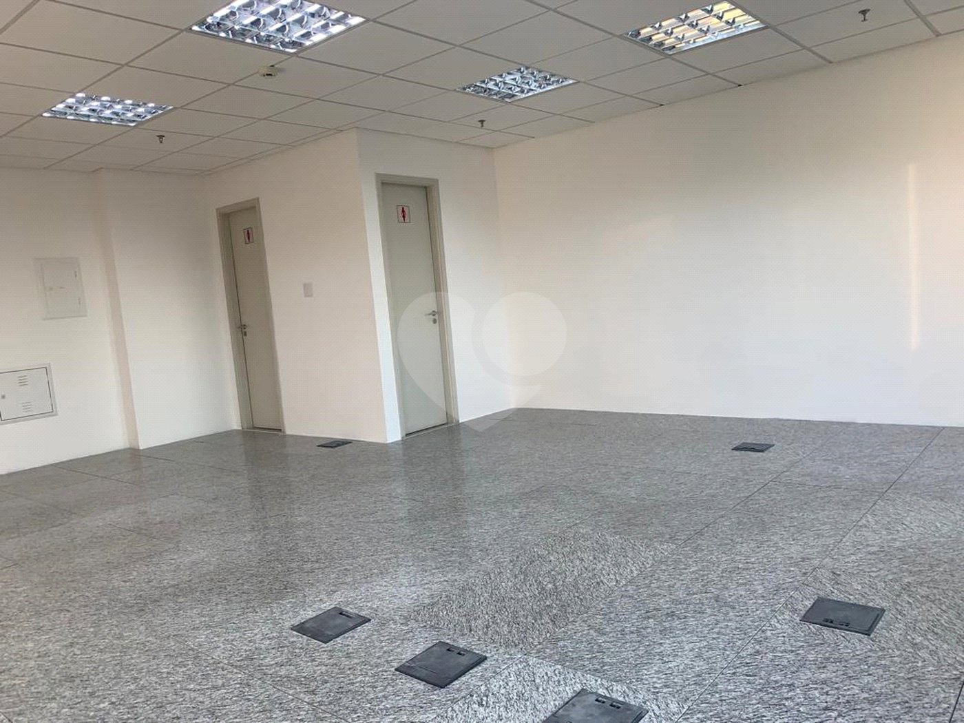 Sala à venda em Vila Guarani (z Sul), São Paulo, SP