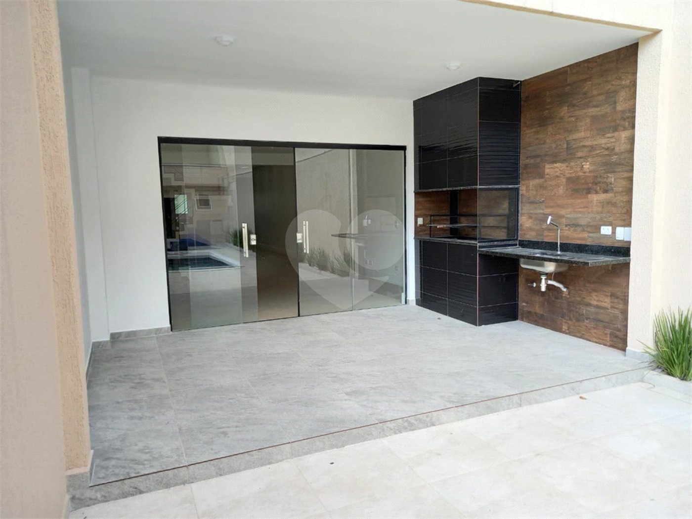 Casa para alugar com 4 suítes no condomínio Milenium, São Paulo - SP