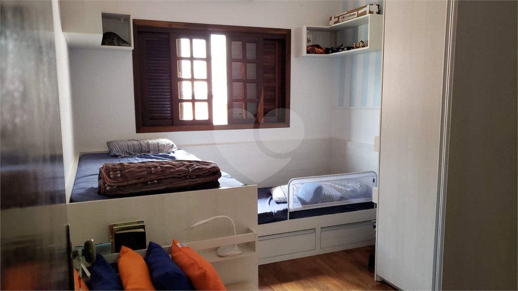 Sobrado à venda com 3 quartos, sendo 1 suíte, em Jardim Sul, São José dos Campos, SP