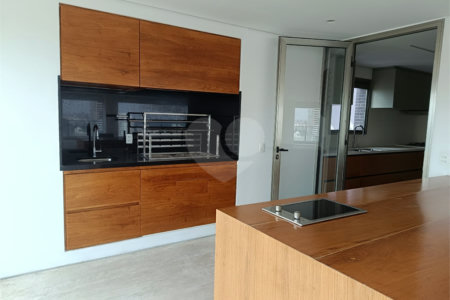 Apartamento à venda ou para alugar com 3 suítes em Pinheiros, São Paulo, SP