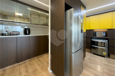 Apartamento à venda com 4 quartos, sendo 2 suítes, em Pinheiros, São Paulo, SP