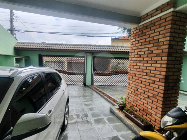 Sobrado à venda com 4 quartos, sendo 3 suítes,  em Tremembé, São Paulo, SP