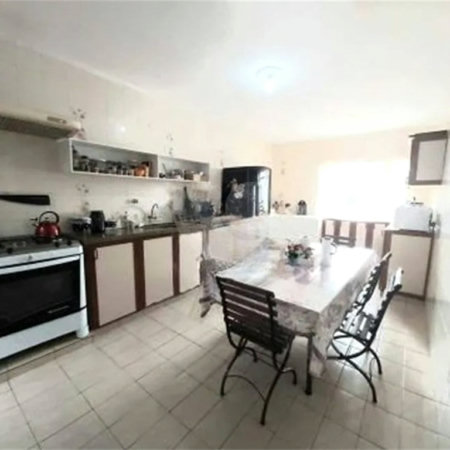 Casa à venda com 3 quartos, sendo 1 suíte, no Centro, Vinhedo, SP