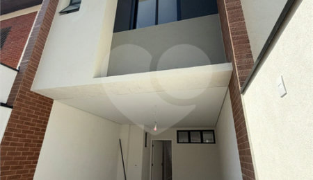 Sobrado à venda com 3 quartos, sendo 1 suíte, em Sítio da Figueira, São Paulo, SP
