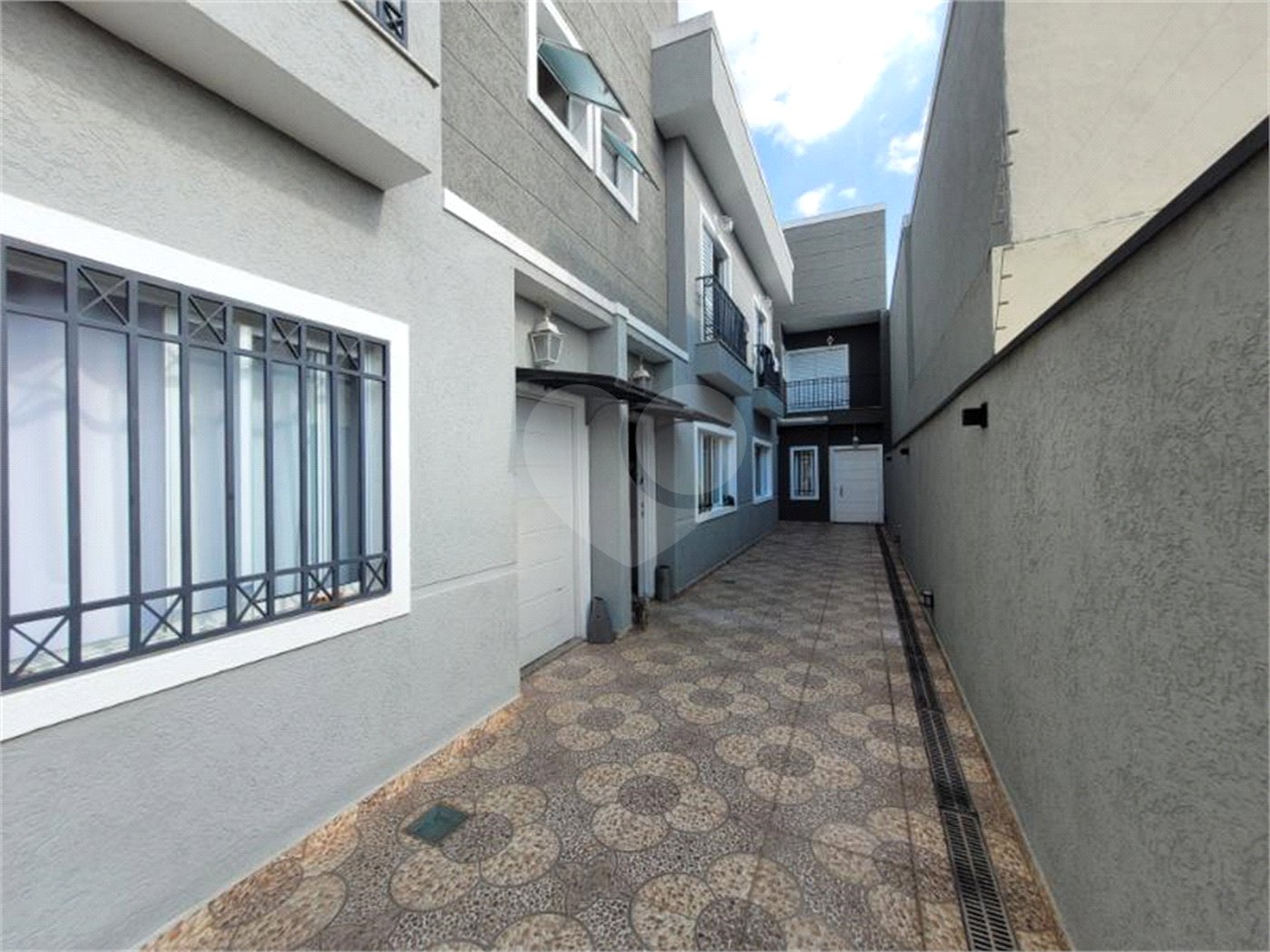 Casa à venda com 3 quartos, sendo 1 suíte,  no condomínio Maximus I, São Paulo - SP
