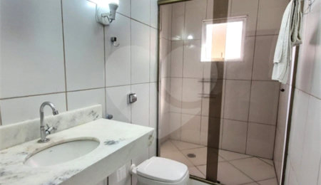 Sobrado à venda com 3 quartos, sendo 1 suíte,  em Jardim Ester Yolanda, São Paulo, SP