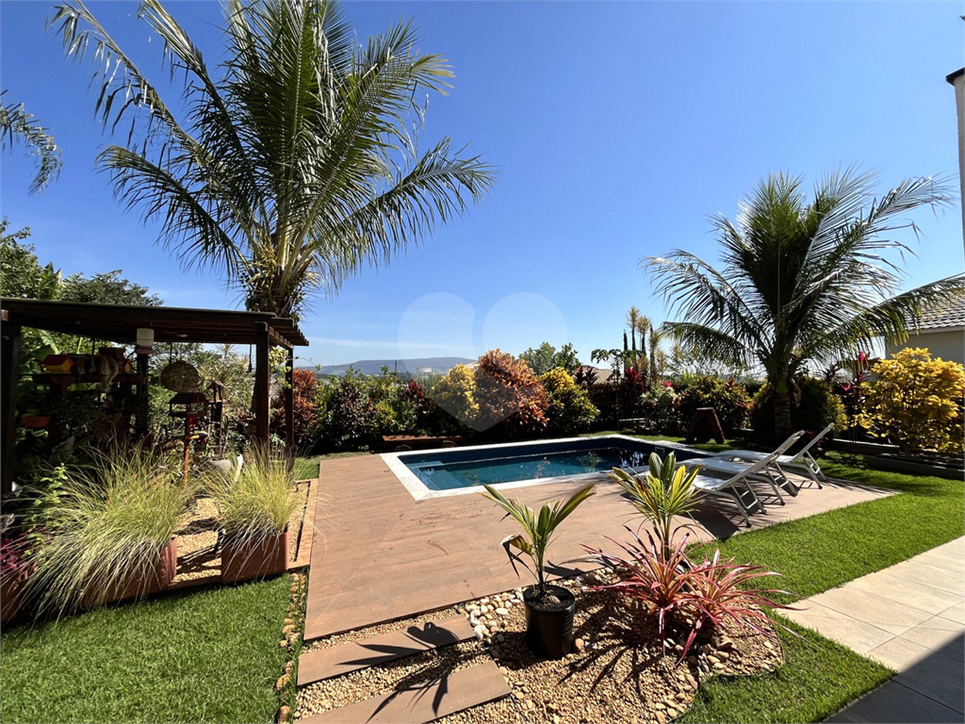 Casa à venda com 3 suítes no condomínio Village Ipanema 1, Araçoiaba da Serra - SP