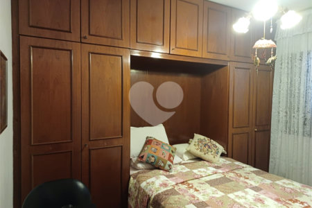 Sobrado à venda com 4 quartos em Jardim São Paulo(zona Norte), São Paulo, SP