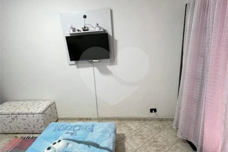 Sobrado à venda com 3 quartos, sendo 1 suíte, em Vila Gustavo, São Paulo, SP