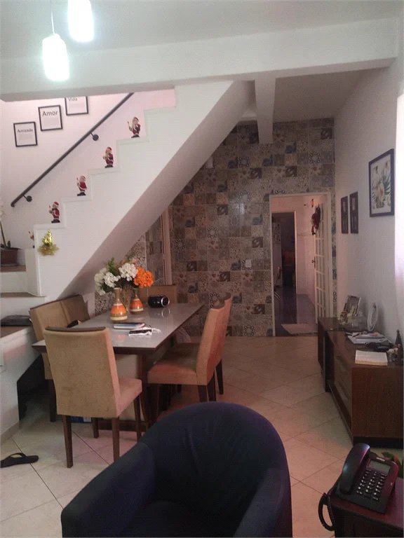 Casa à venda com 4 quartos, sendo 1 suíte, em Vila Pirajussara, São Paulo, SP
