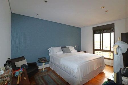 Apartamento à venda com 3 suítes em Vila Suzana, São Paulo, SP