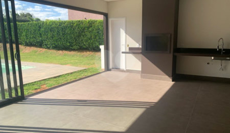 Casa à venda com 4 suítes no condomínio Lago Azul Residencial e Golfe, Araçoiaba da Serra - SP
