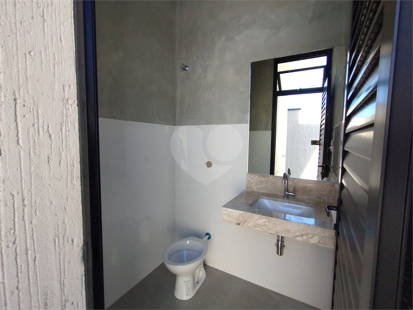 Casa à venda com 3 suítes no condomínio Residencial Golden Ville, Itapetininga - SP