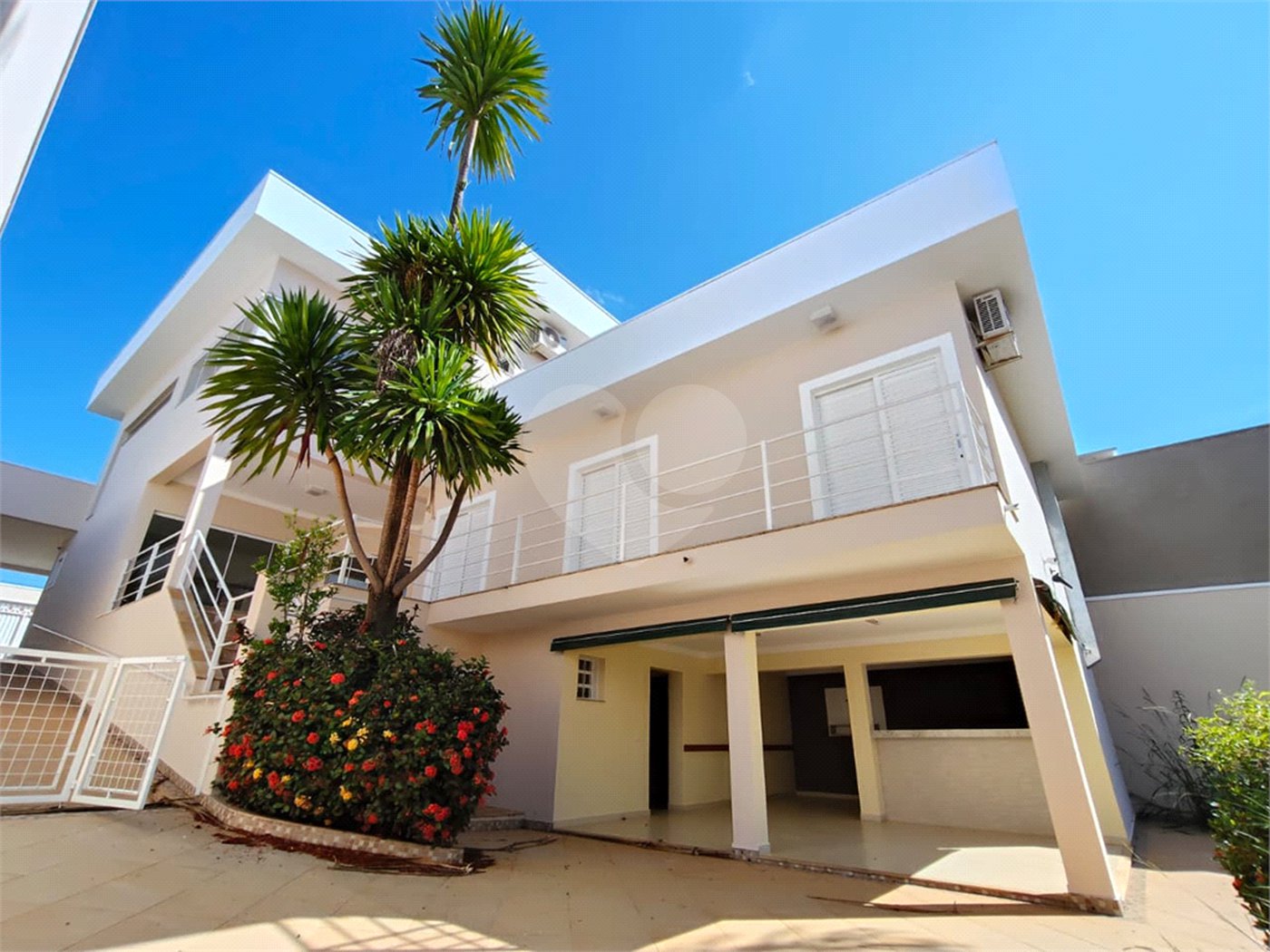 Casa à venda com 5 quartos, sendo 1 suíte,  em Jardim Colombo, Itapetininga, SP