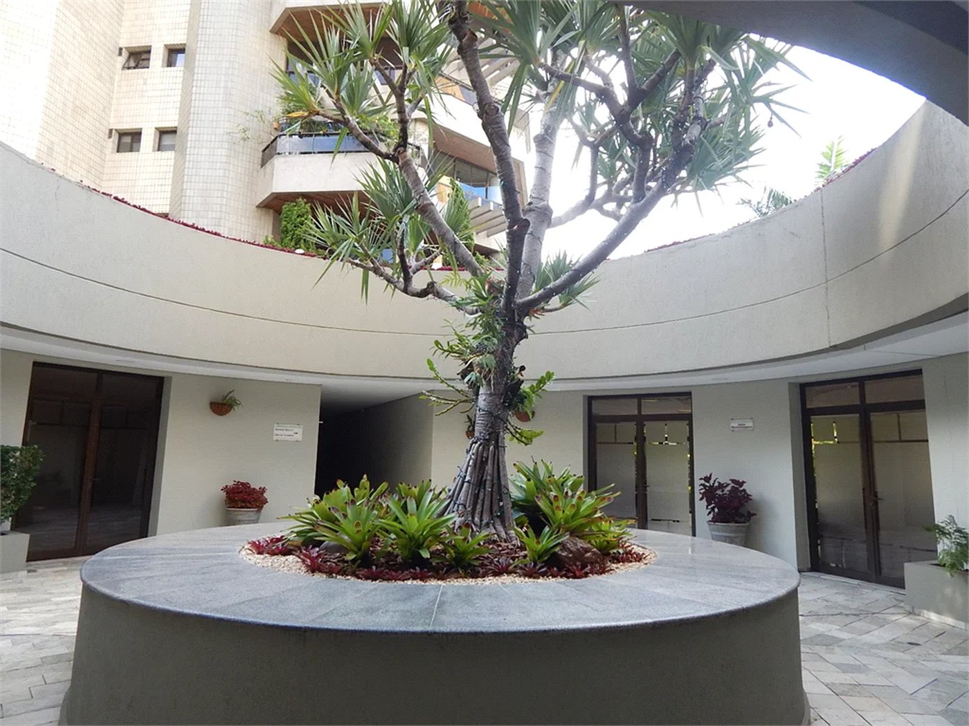 Apartamento à venda com 4 quartos, sendo 3 suítes, em Paraíso do Morumbi, São Paulo, SP