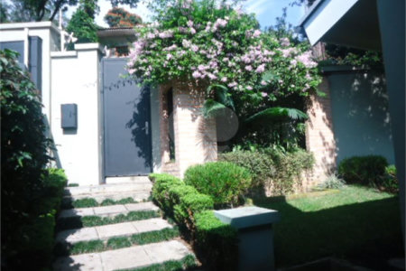 Casa à venda com 3 quartos, sendo 2 suítes,  em Vila Tramontano, São Paulo, SP