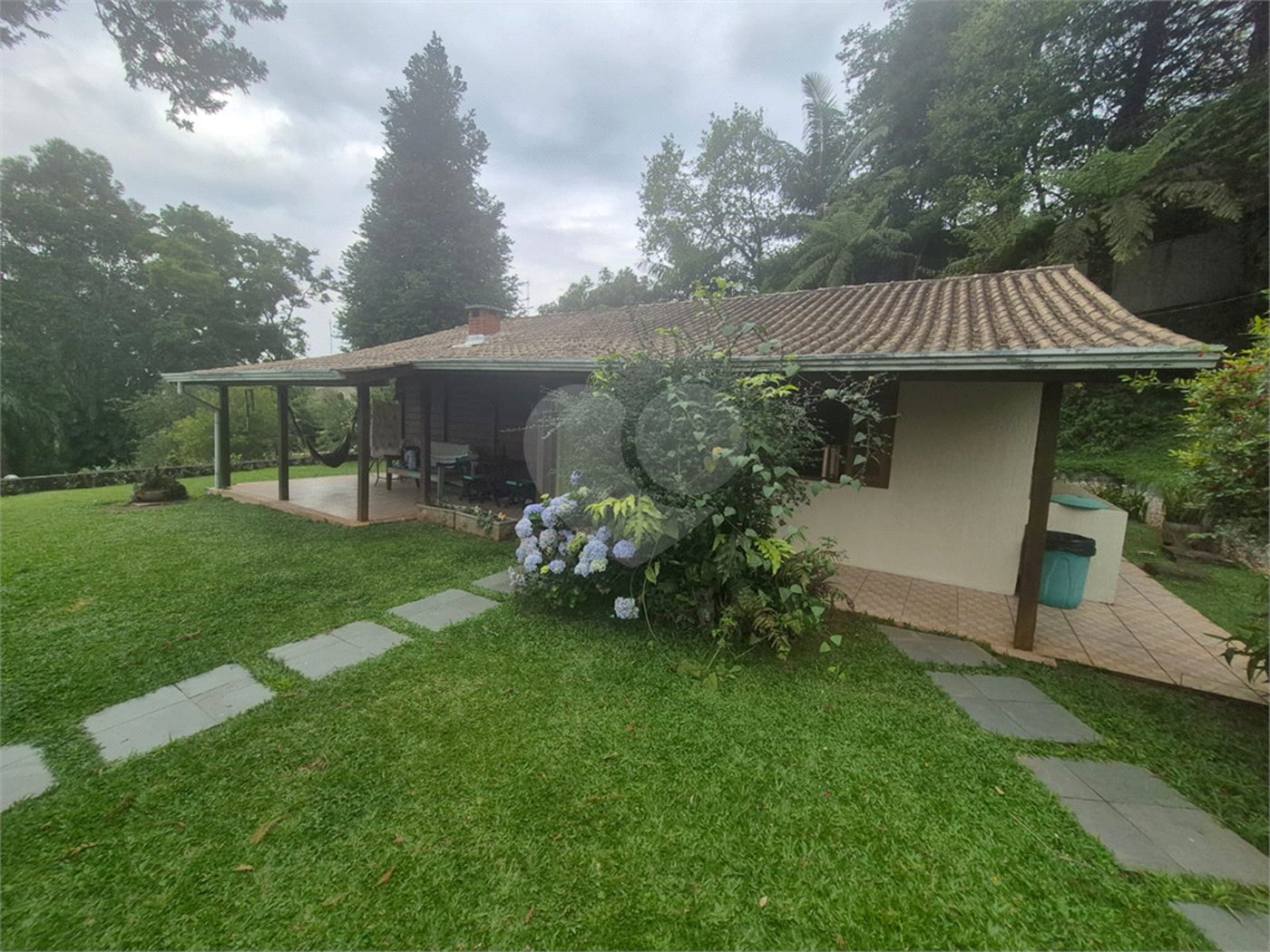 Casa à venda com 2 quartos, sendo 1 suíte, no condomínio Sausalito, Mairiporã - SP
