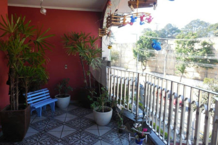 Sobrado à venda com 4 quartos, sendo 3 suítes, em Vila Gustavo, São Paulo, SP