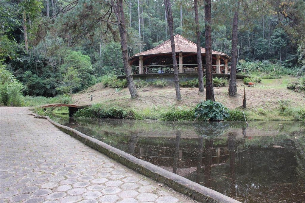 Sítio à venda com 5 suítes em Botujuru, Mogi das Cruzes, SP