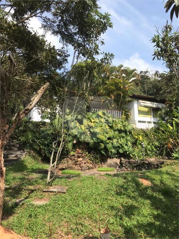 Casa à venda com 6 quartos, sendo 5 suítes, em Roseira, Mairiporã, SP