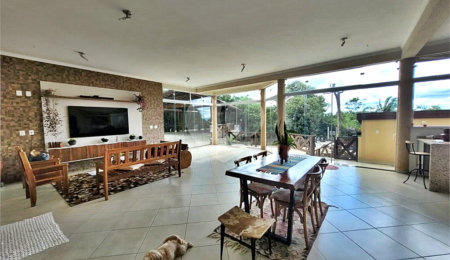 Casa à venda com 3 suítes no condomínio Cantareira, Mairiporã - SP