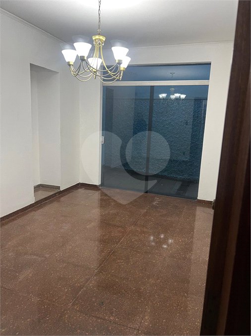 Sobrado à venda com 4 quartos, sendo 3 suítes, em Santana, São Paulo, SP