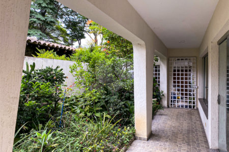Casa à venda com 5 quartos, sendo 3 suítes, em Brooklin, São Paulo, SP