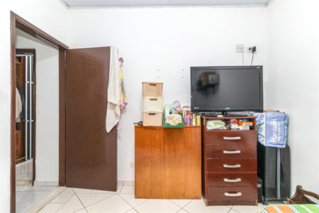 Casa Térrea à venda com 9 quartos, sendo 3 suítes, em Vila Romana, São Paulo, SP