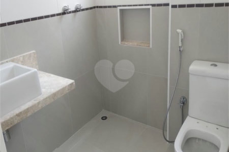 Apartamento à venda com 3 quartos, sendo 1 suíte,  em Loteamento Mogilar, Mogi das Cruzes, SP