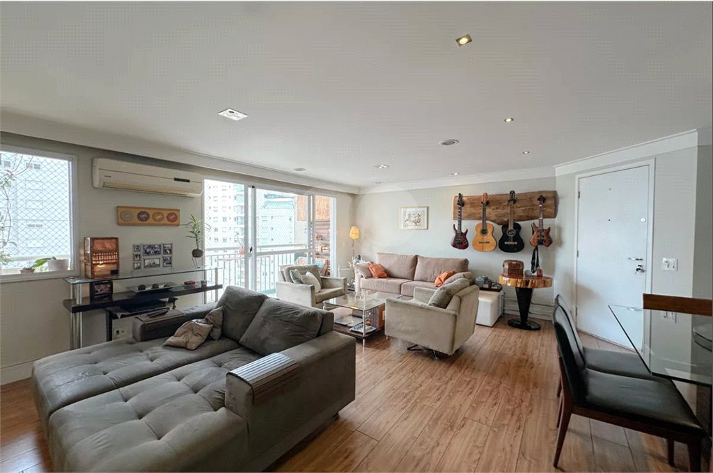 Apartamento à venda com 2 quartos, sendo 1 suíte,  em Água Branca, São Paulo, SP