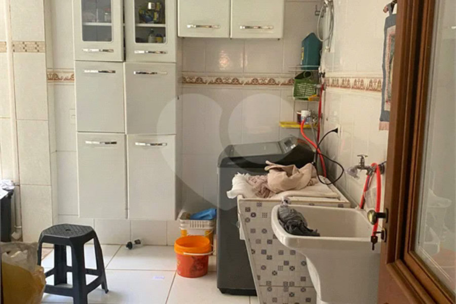 Casa à venda com 5 quartos no bairro Jardim Santa Silvia em Piracicaba/SP.