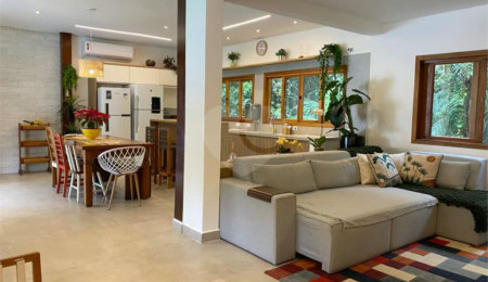 Casa à venda com 3 quartos, sendo 2 suítes,  em Boracéia, São Sebastião, SP