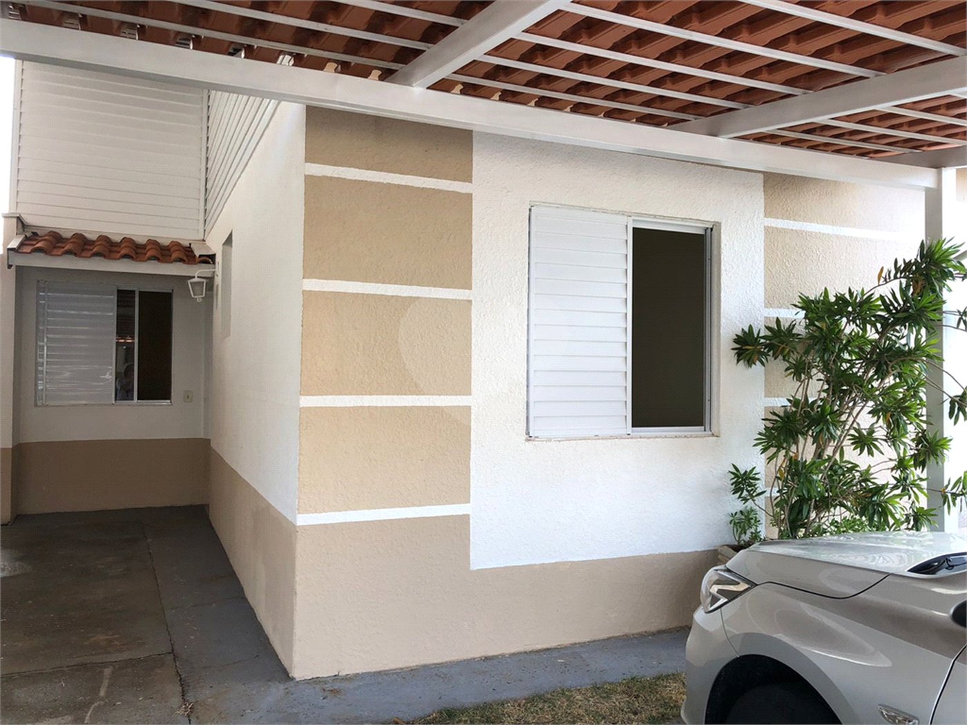 Casa térrea para venda no condomínio fechado Moradas III