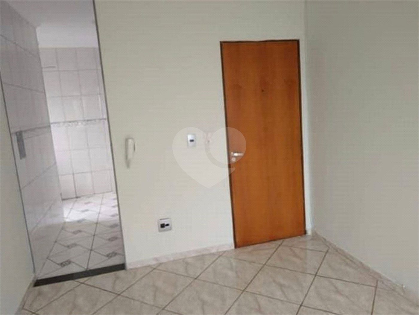 Apartamento no Romeu Santini.