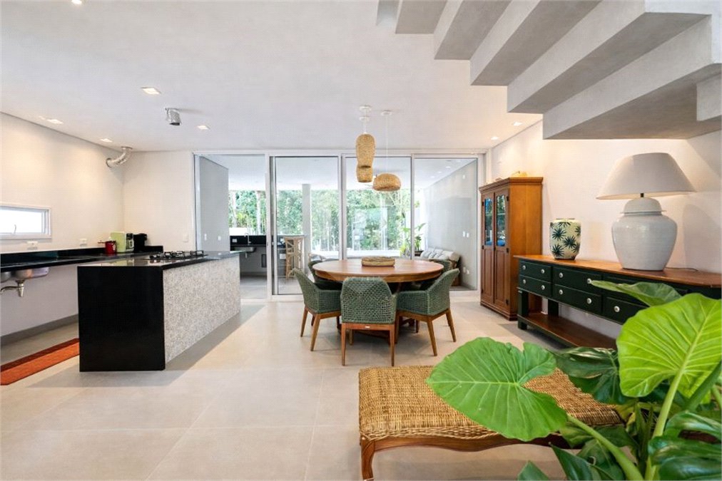 Casa em Condomínio á venda – Riviera de São Lourenço