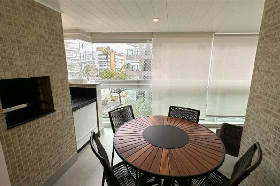 Apartamento à venda com 3 quartos, sendo 1 suíte,  em Riviera de São Lourenço, Bertioga, SP