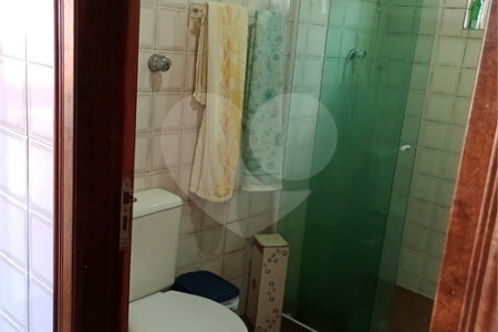Casa à venda ou para alugar com 6 quartos, sendo 2 suítes, em Parque São George, Cotia, SP