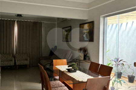 Casa à venda com 3 quartos, sendo 1 suíte,  em Parque Industrial, São José do Rio Preto, SP