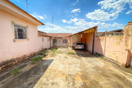 Casa à venda com 3 quartos em Vila Mazarino, Itapetininga, SP