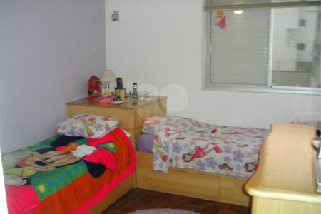 Apartamento à venda com 3 quartos, sendo 1 suíte, em Itaim Bibi, São Paulo, SP