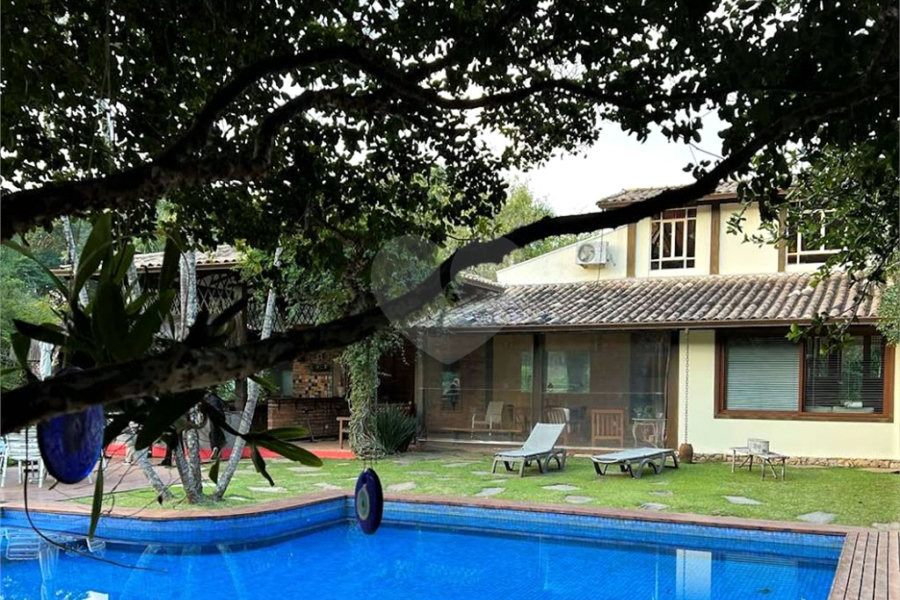 Casa à venda com 4 suítes no condomínio Jardim Mediterrâneo, Cotia - SP