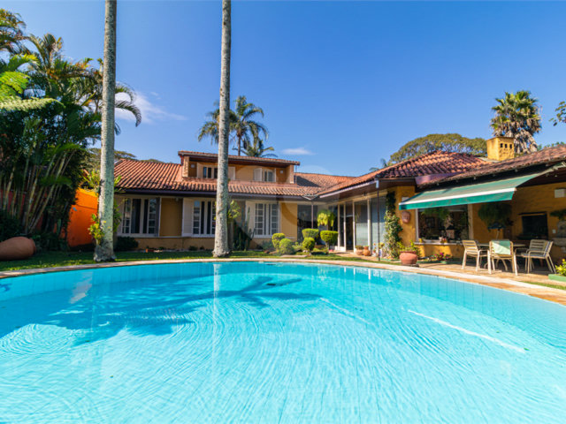 Casa à venda com 3 quartos, sendo 2 suítes,  em Interlagos, São Paulo, SP