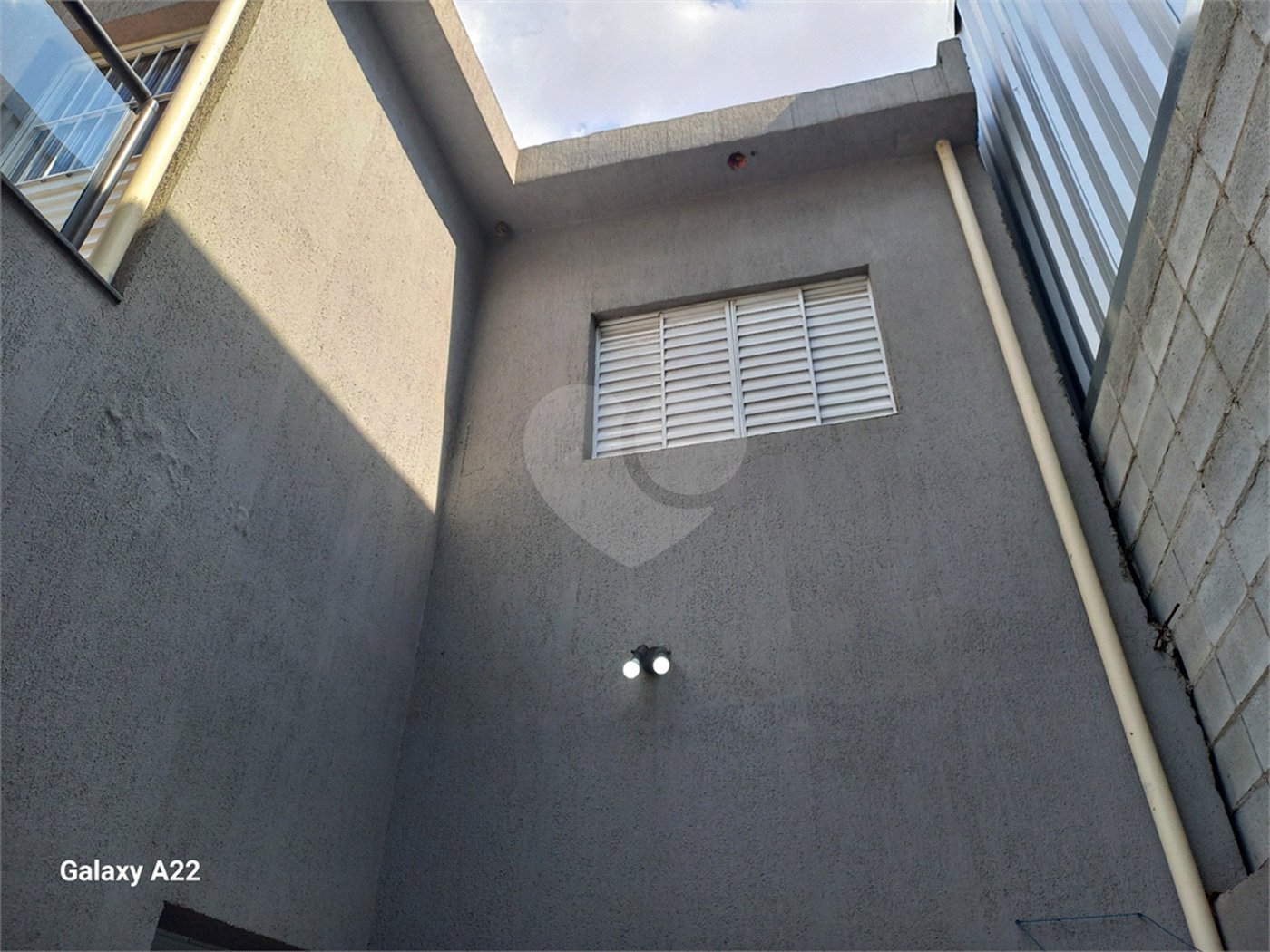 Sobrado à venda com 3 quartos, sendo 1 suíte, em Guaiaúna, São Paulo, SP