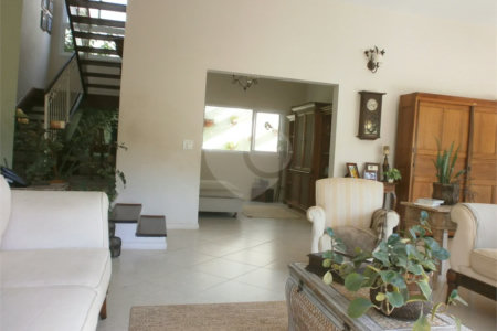 Casa à venda com 3 suítes em Bosque, Vinhedo, SP
