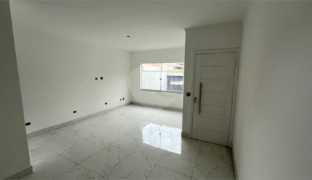 Casa à venda com 3 quartos, sendo 1 suíte,  em Vila Canero, São Paulo, SP