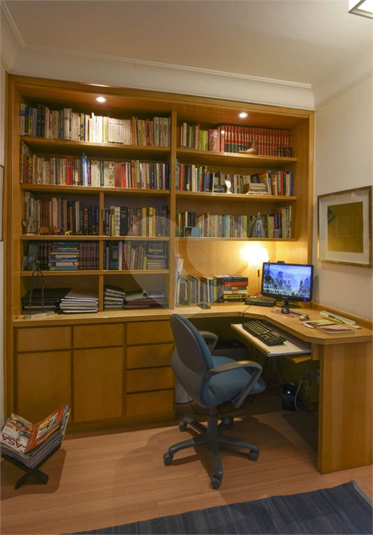 Apartamento à venda com 3 quartos, sendo 1 suíte, em Jardim Paulista, São Paulo, SP