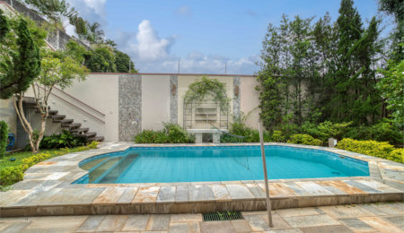 Casa à venda com 4 suítes em Chácara Monte Alegre, São Paulo, SP