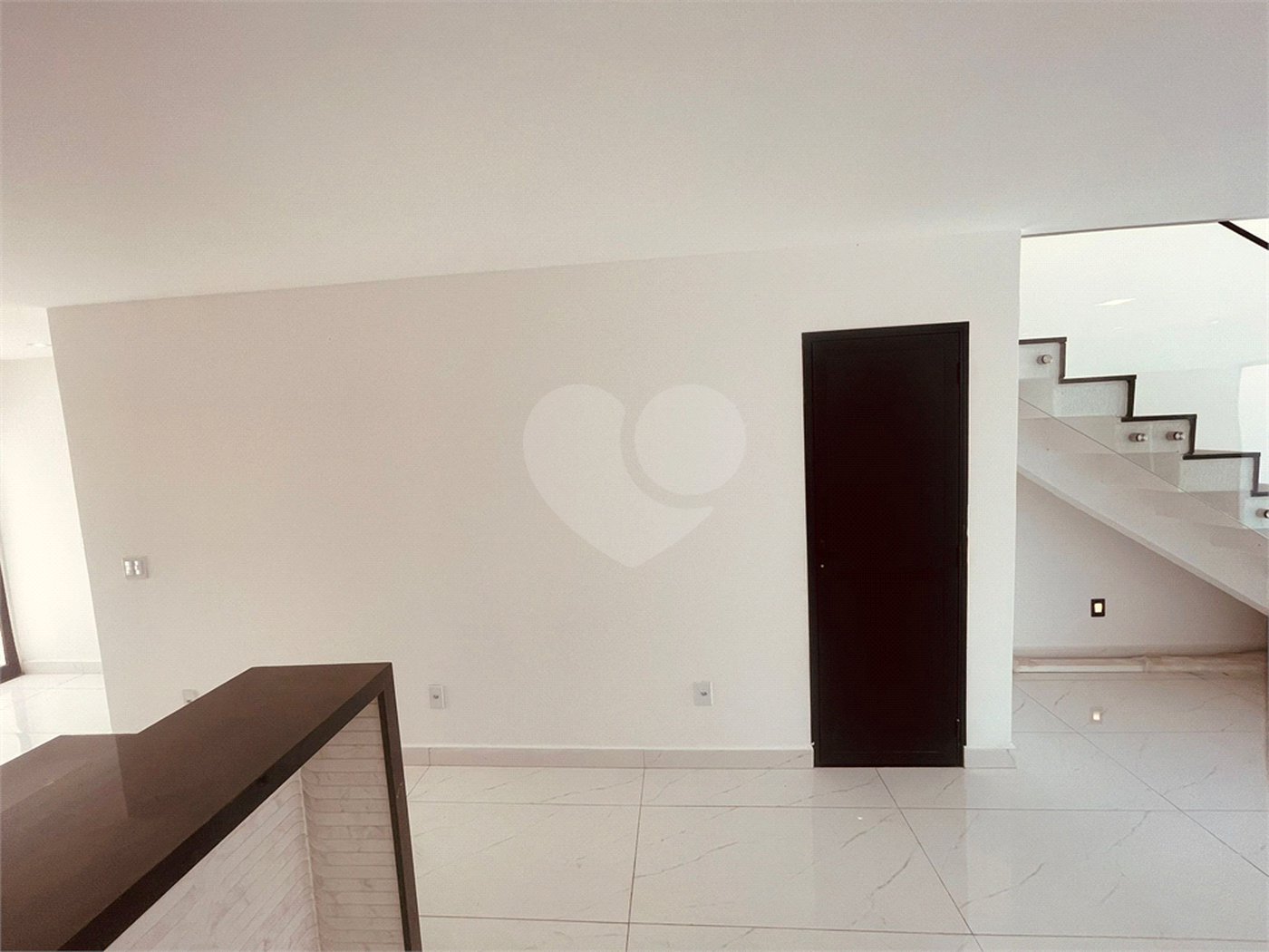 Casa à venda com 3 quartos, sendo 2 suítes, no condomínio Grand Park, Rio de Janeiro - RJ